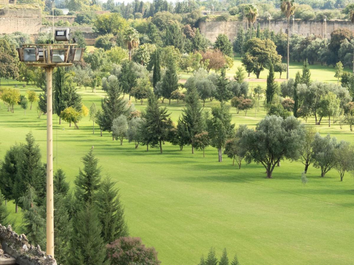 Riad Golf Stinia 2 แมกเนส ภายนอก รูปภาพ