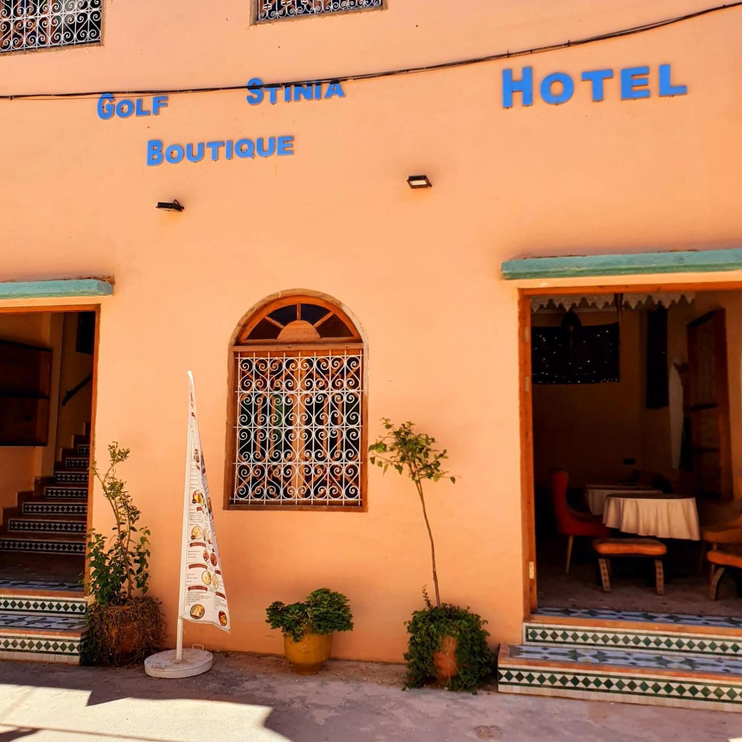 Riad Golf Stinia 2 แมกเนส ภายนอก รูปภาพ